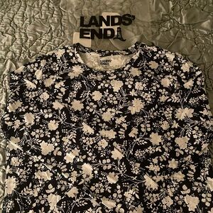 Lands End Supima Cotton Relaxed LS Floral Pattern Crew Neck Tee Small NWT